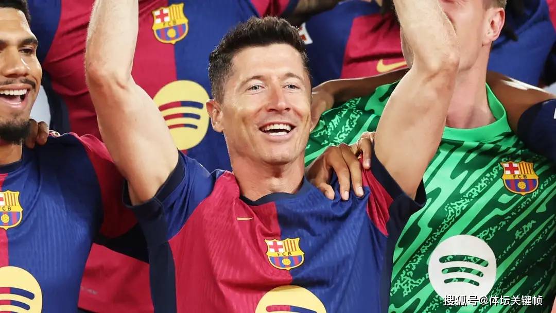 U8国际-莱万多夫斯基在澳大利亚队比赛中问鼎冠军，高光表现引发热议！的简单介绍